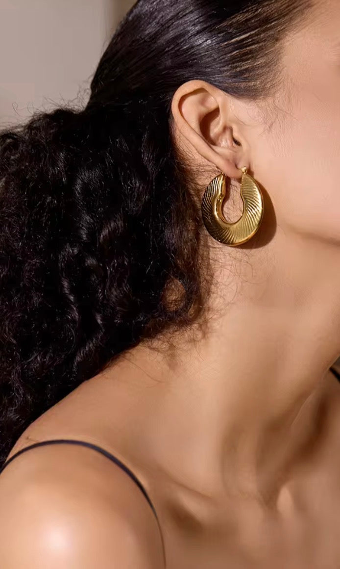 Gold fashion
